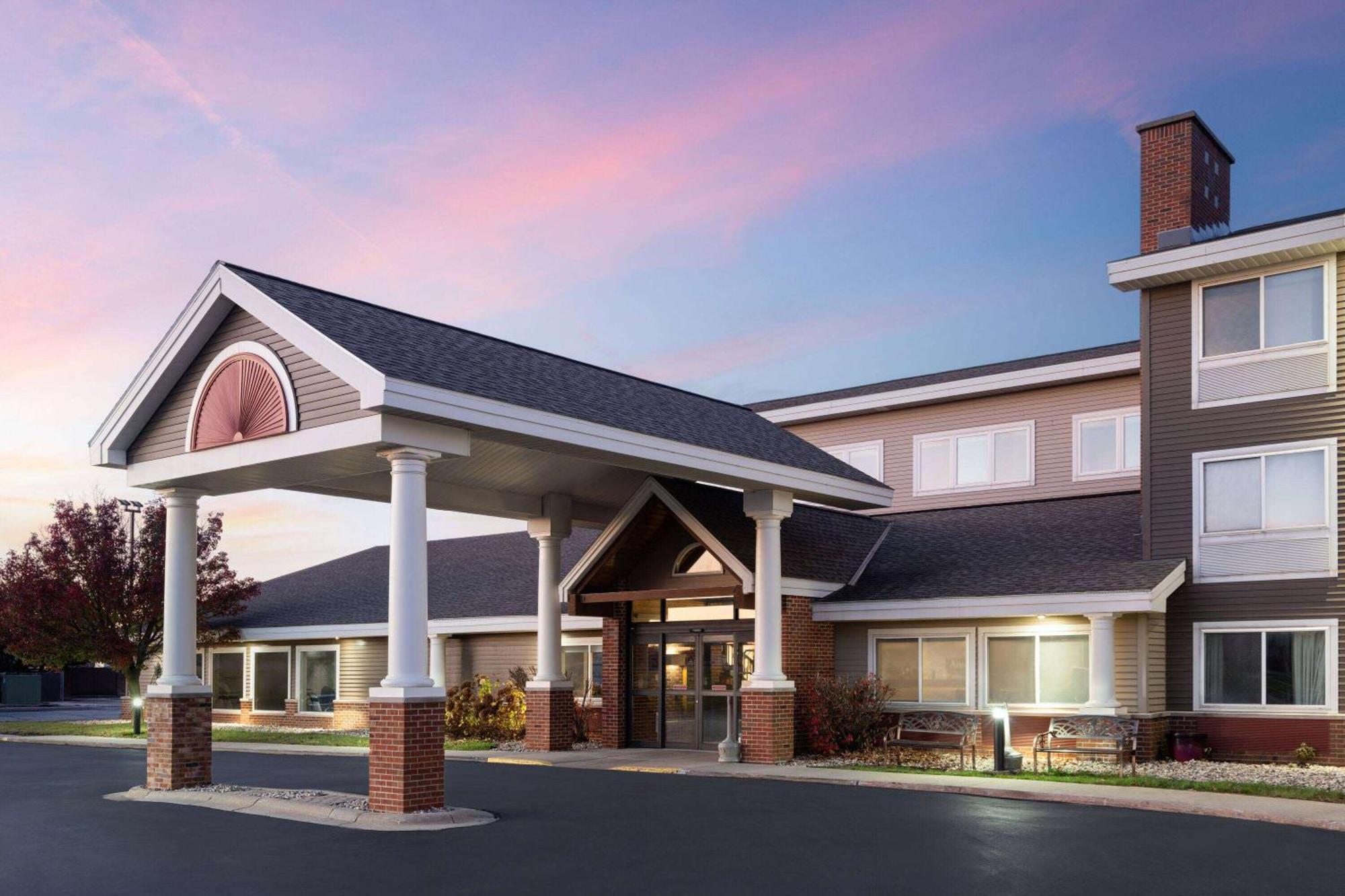 Americinn By Wyndham Beaver Dam Eksteriør billede